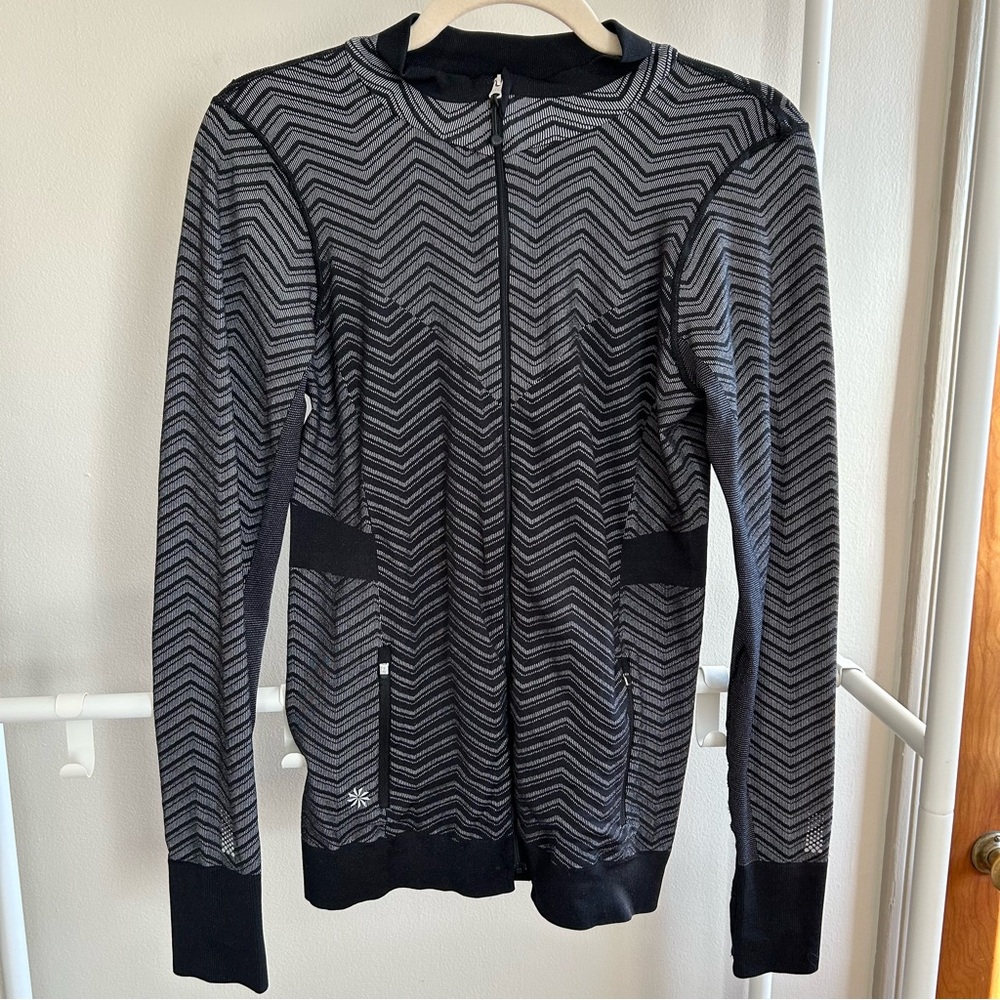 Athleta long sleeve zip up top with thumb holes